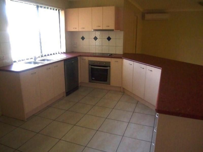 14 Kanangra  Pl, Parkinson QLD 4115