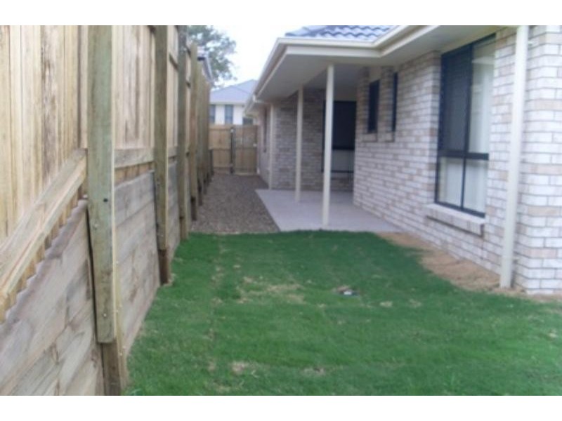 4 Vanessa Cl, Richlands QLD 4077