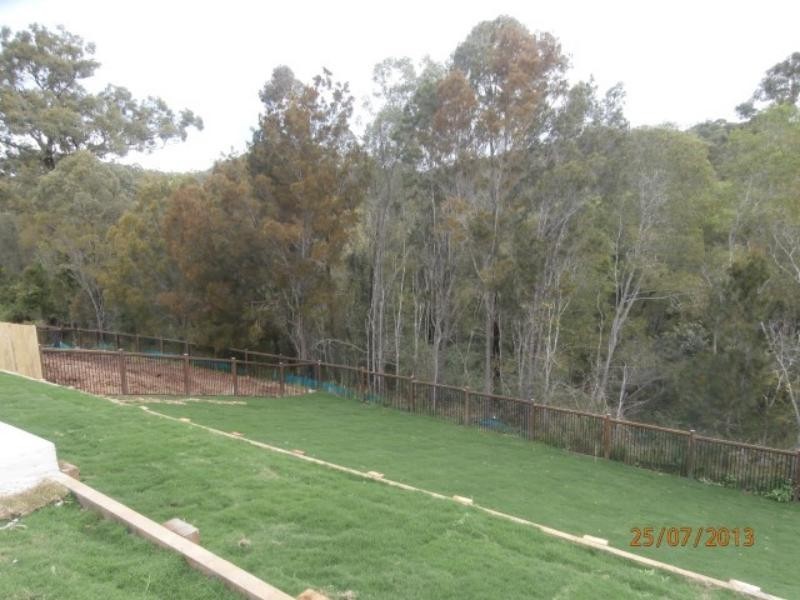 5 Greencastle Pde, Maudsland QLD 4210