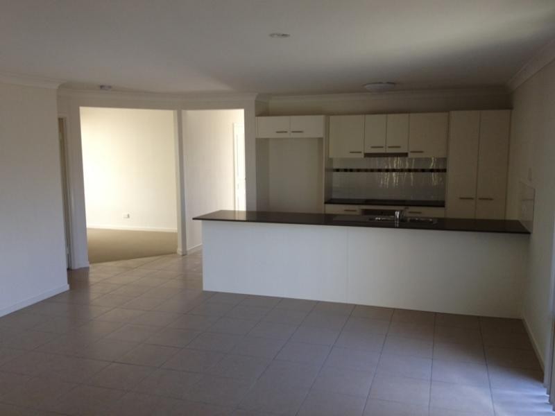 27 Pyrite St, Pimpama QLD 4209