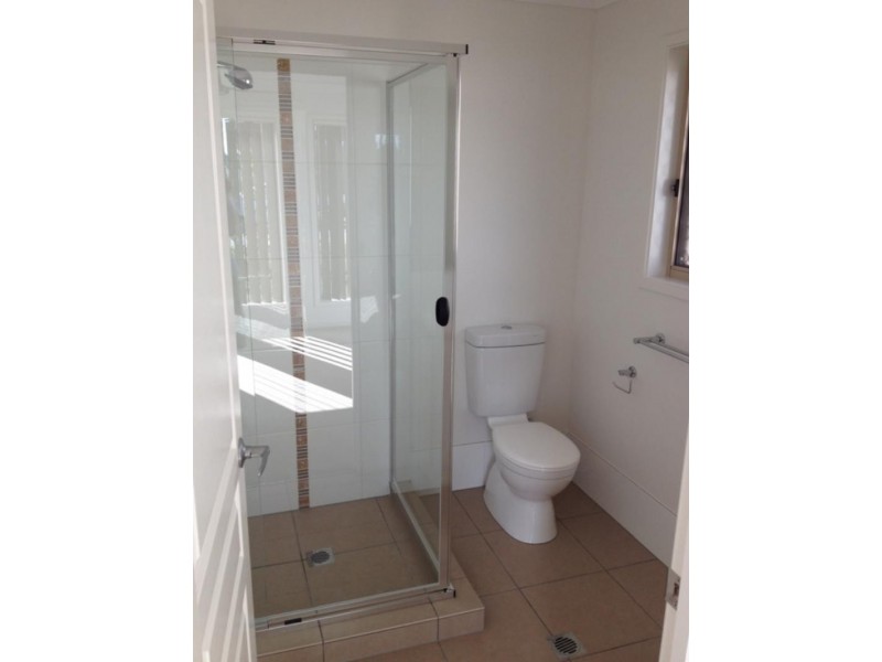 27 Pyrite St, Pimpama QLD 4209