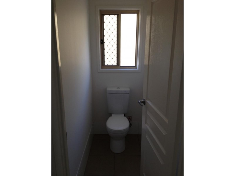 27 Pyrite St, Pimpama QLD 4209