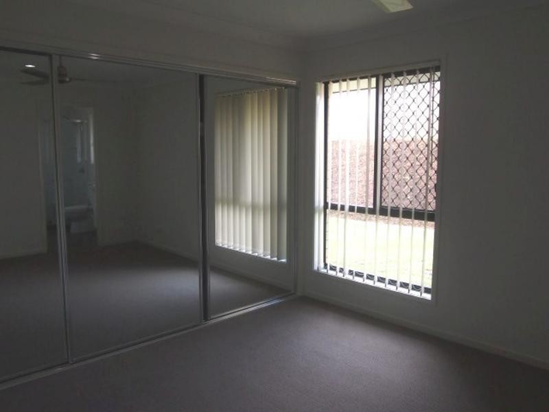 1 Willow Rise  Dr, Waterford QLD 4133