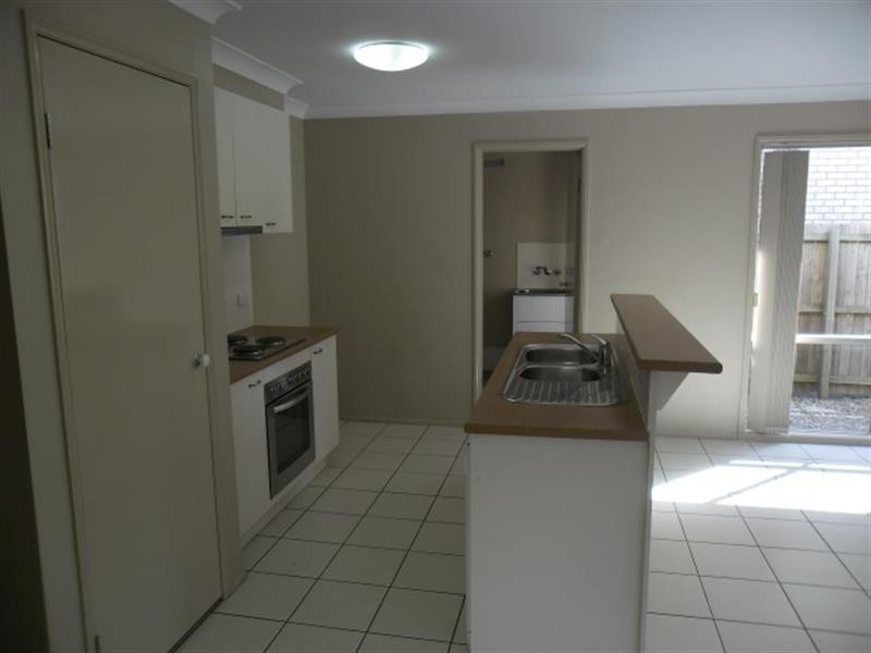 5 Araluen  Pl, Carindale QLD 4152