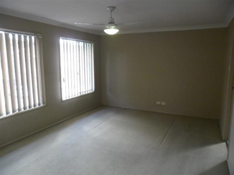 5 Araluen  Pl, Carindale QLD 4152