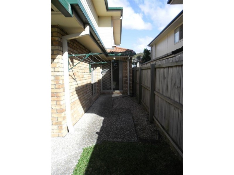 5 Araluen  Pl, Carindale QLD 4152