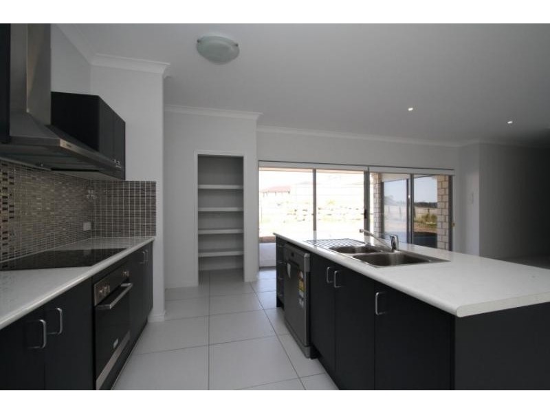 107 Whitmore Cres, Goodna QLD 4300