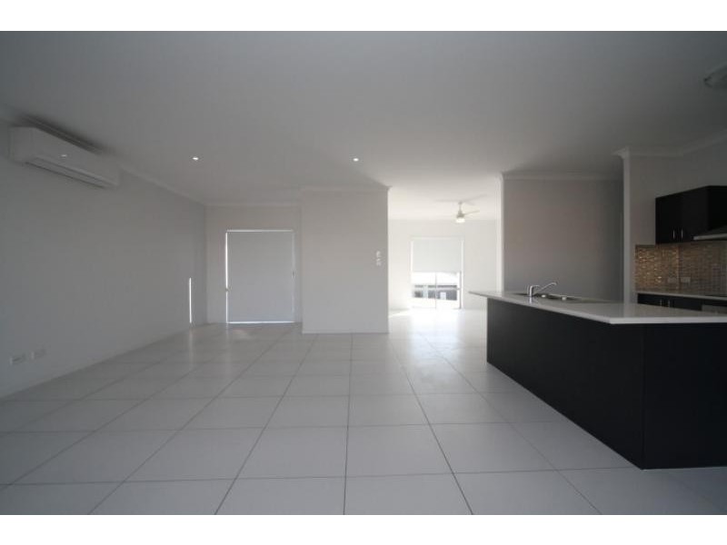 107 Whitmore Cres, Goodna QLD 4300