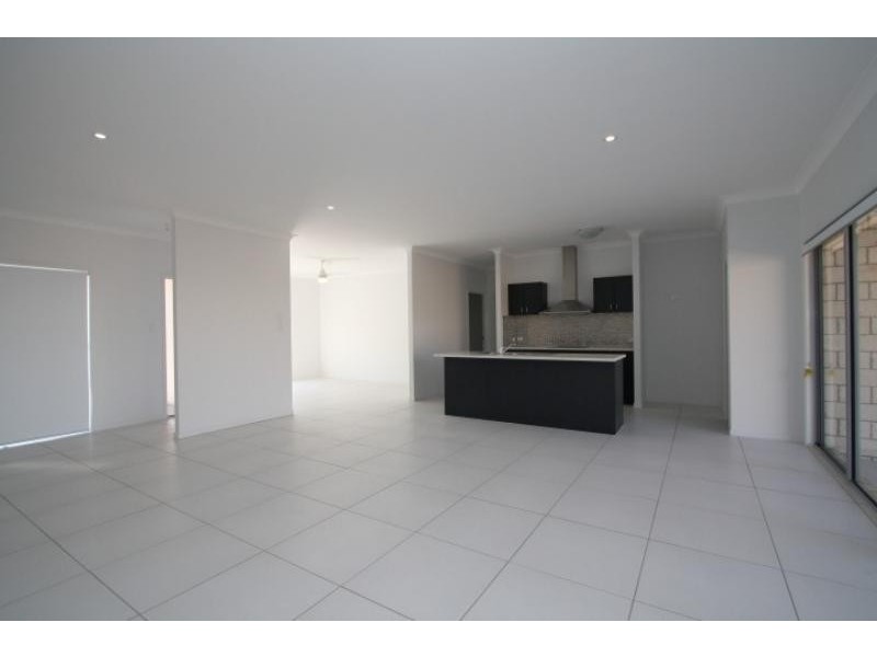 107 Whitmore Cres, Goodna QLD 4300