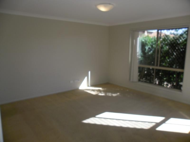 15 Glenbrook Ave, Victoria Point QLD 4165