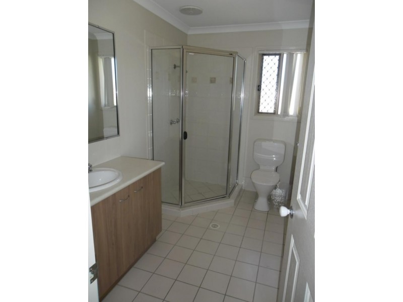 15 Glenbrook Ave, Victoria Point QLD 4165