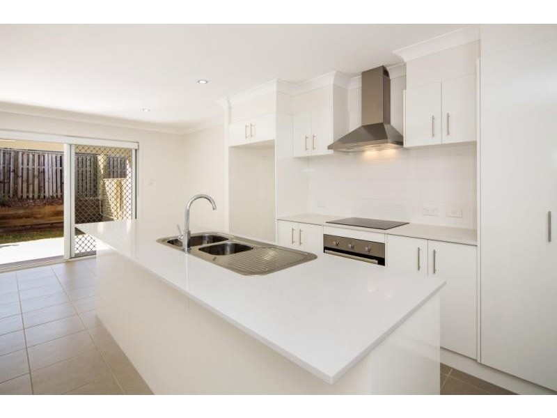 3B Dillon  Ave, Augustine Heights QLD 4300