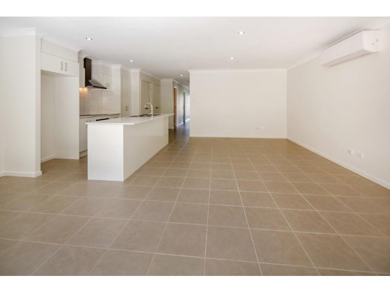 3B Dillon  Ave, Augustine Heights QLD 4300