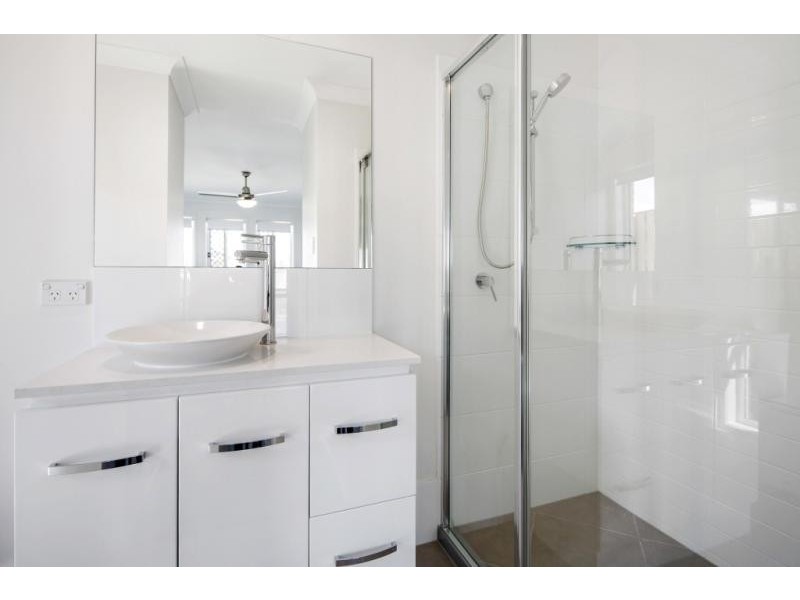 3B Dillon  Ave, Augustine Heights QLD 4300