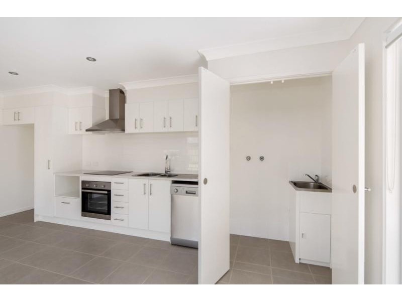 3A Dillon  Ave, Augustine Heights QLD 4300