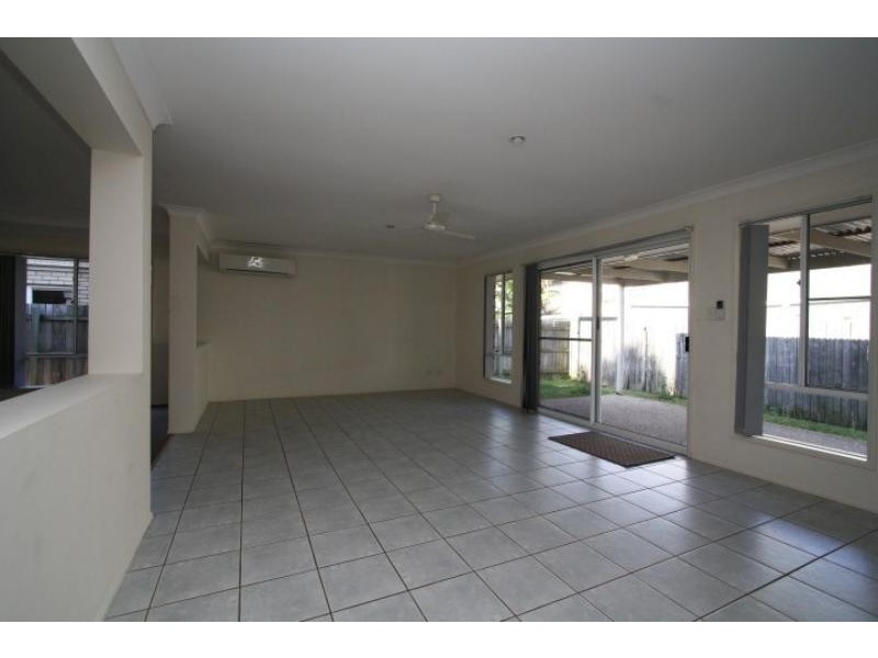 7 GREVILLEA Pl, Bridgeman Downs QLD 4035