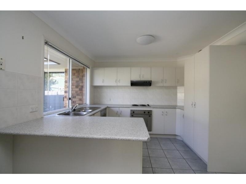 7 GREVILLEA Pl, Bridgeman Downs QLD 4035