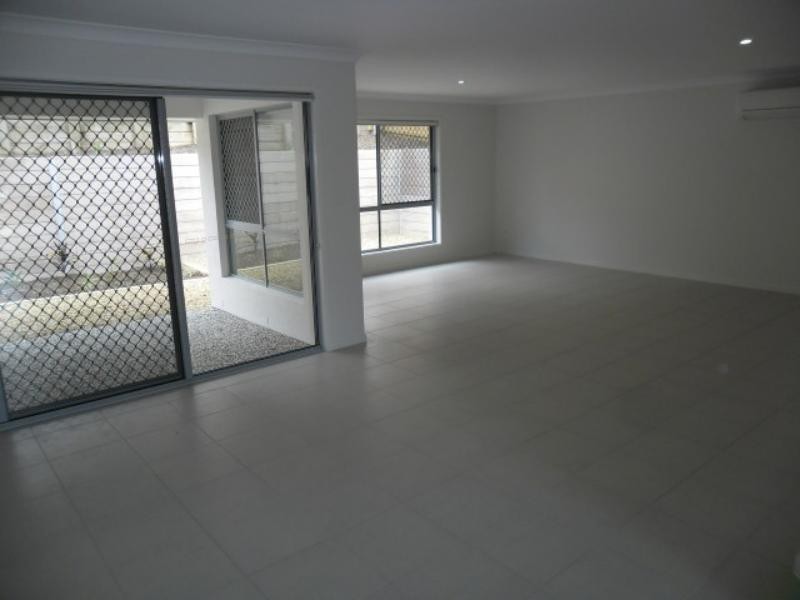 27 Bellflower Cres, Mount Cotton QLD 4165