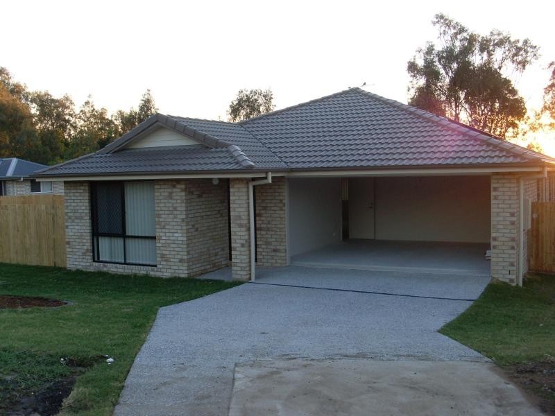 7 Renee St, Redbank Plains QLD 4301