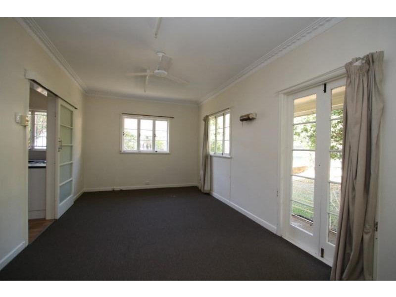 291 Toohey Rd, Tarragindi QLD 4121