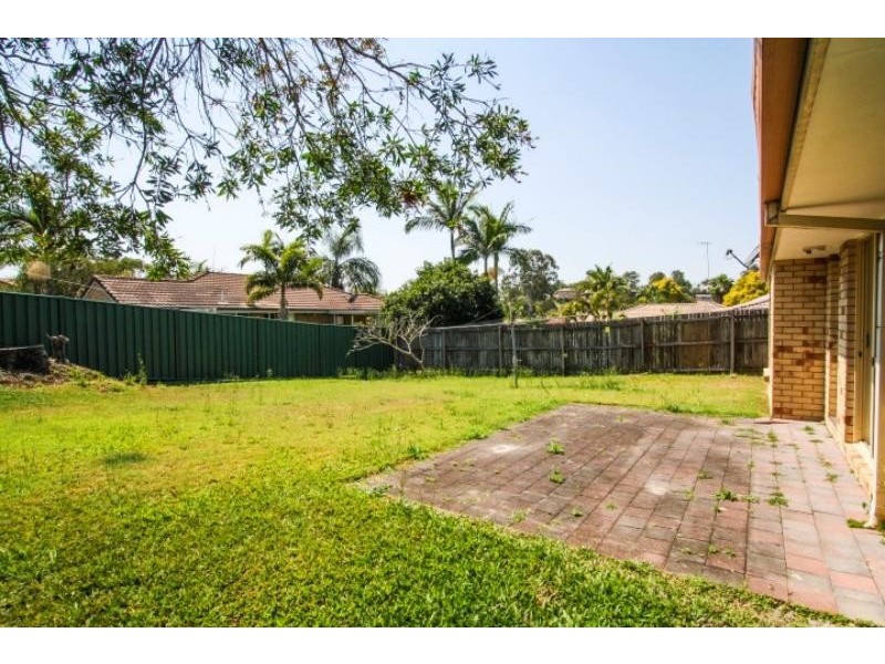 24 Tregana Ct, Edens Landing QLD 4207