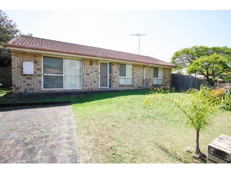 24 Tregana Ct, Edens Landing QLD 4207