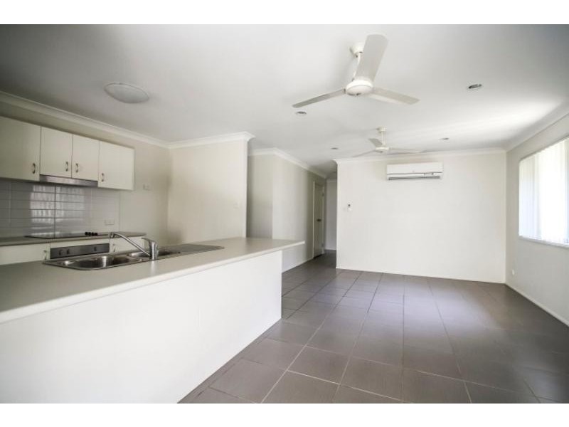 5 Statham Ct, Redbank Plains QLD 4301
