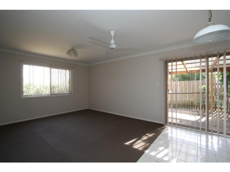 4 Elton St, Daisy Hill QLD 4127