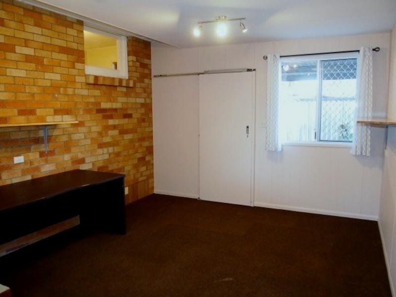 13 brown St, Lawnton QLD 4501