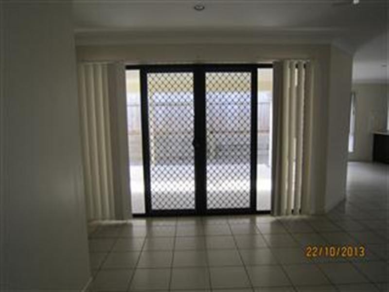4 Vanessa Cl, Richlands QLD 4077