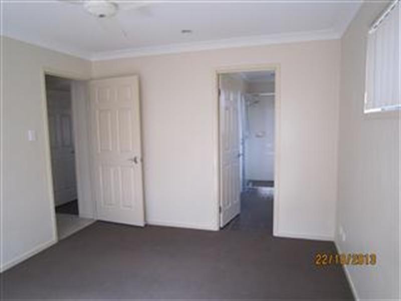 4 Vanessa Cl, Richlands QLD 4077