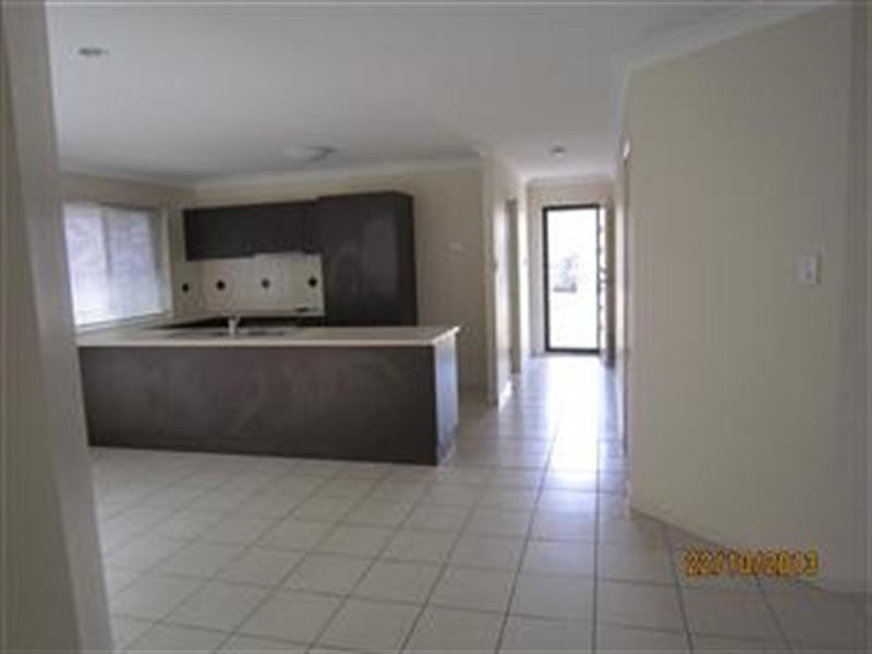 4 Vanessa Cl, Richlands QLD 4077
