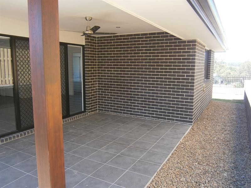 44 Sawmill Cct, Riverhills QLD 4074