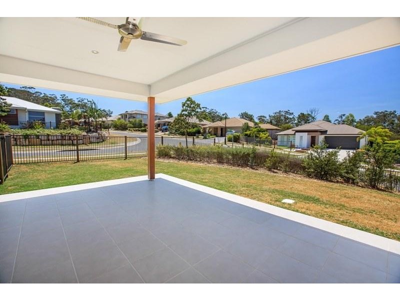 6B Brigid Bvd, Augustine Heights QLD 4300