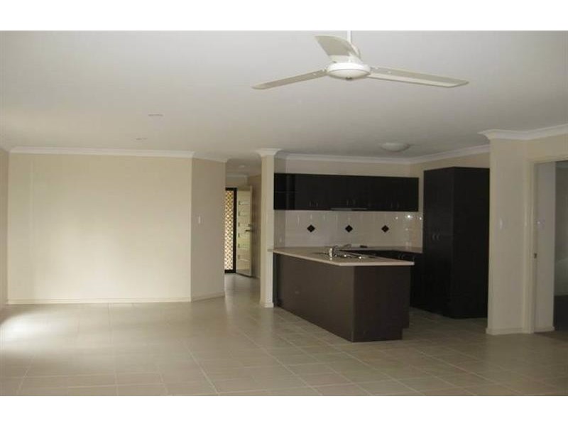 12 Vanessa Cl, Richlands QLD 4077