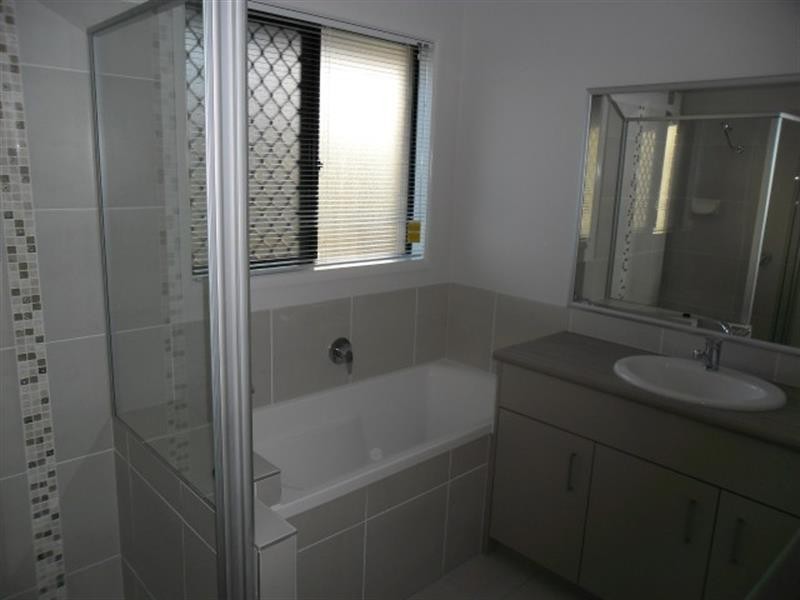 17 Autumnwood Ave, Mount Cotton QLD 4165