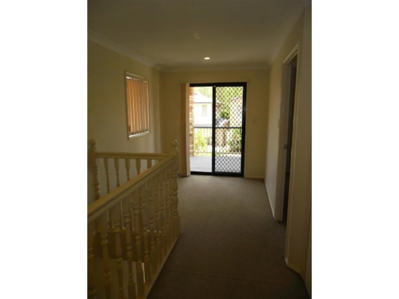 15 Araluen  Pl, Carindale QLD 4152