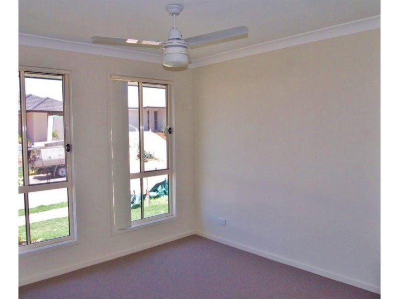 30  Hallvard Cres, Augustine Heights QLD 4300