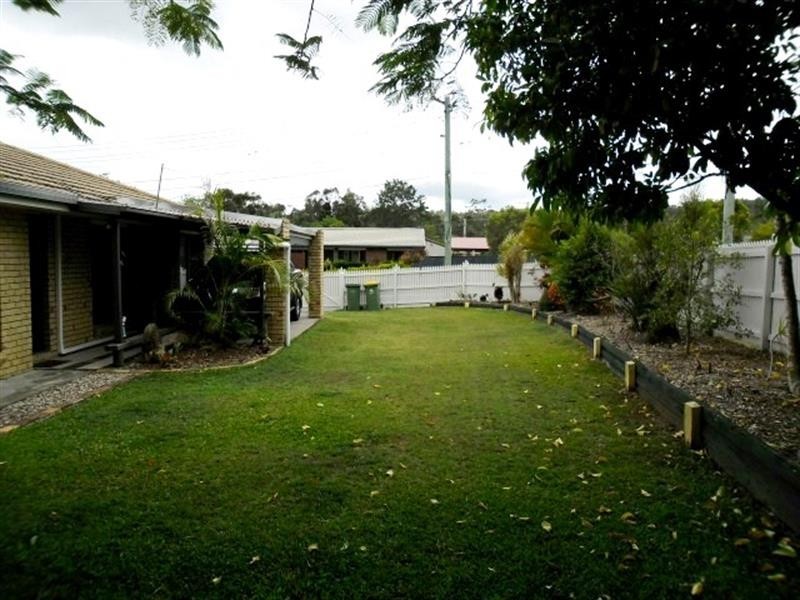 2 Stormbridge Ct, Daisy Hill QLD 4127