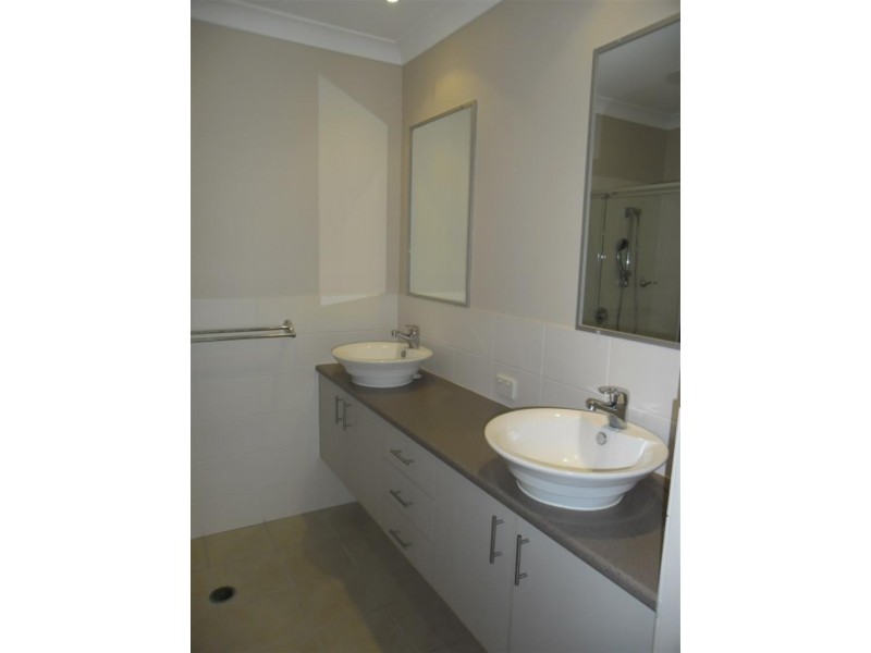 108 Leo Lindo Dr, Shailer Park QLD 4128