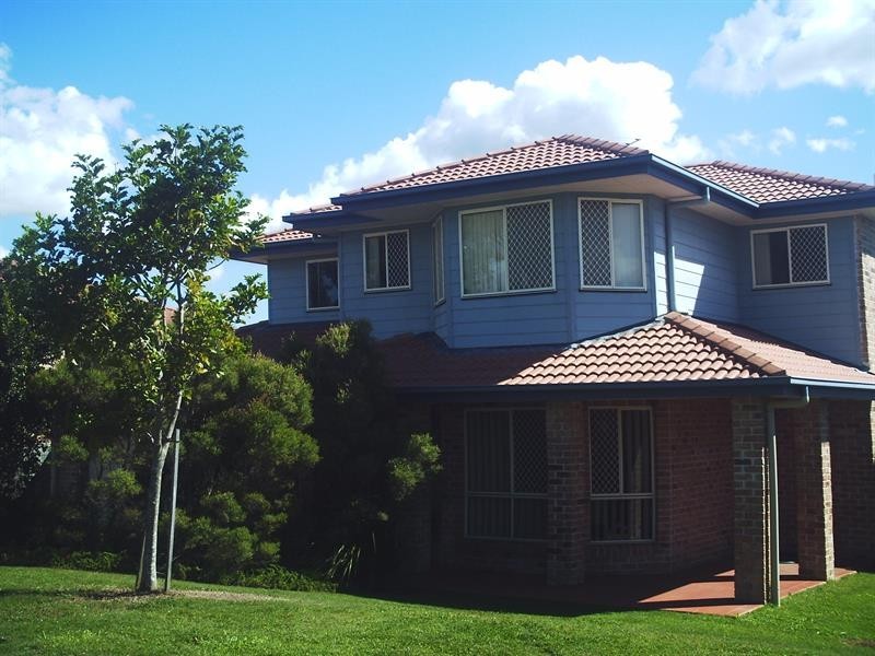 105 Bunker Rd, Victoria Point QLD 4165