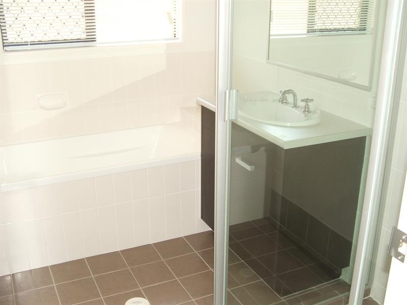 47 Lake Borumba St, Logan Reserve QLD 4133