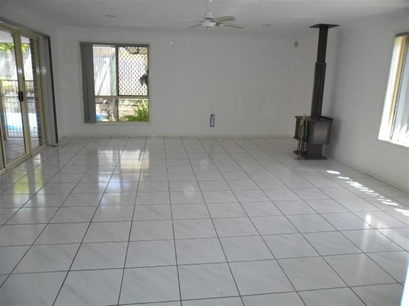 9 Charnley Ct, Shailer Park QLD 4128