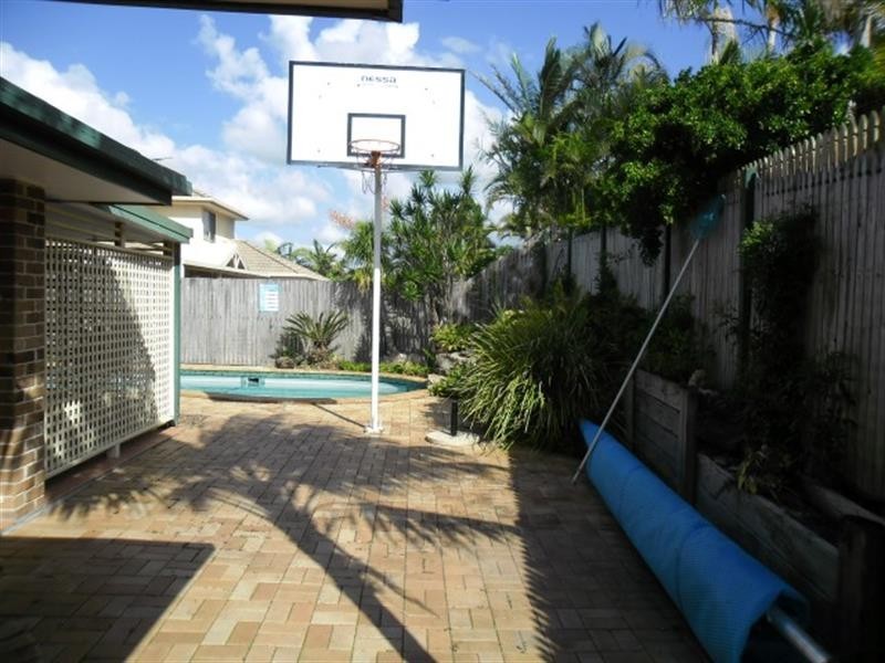 9 Charnley Ct, Shailer Park QLD 4128