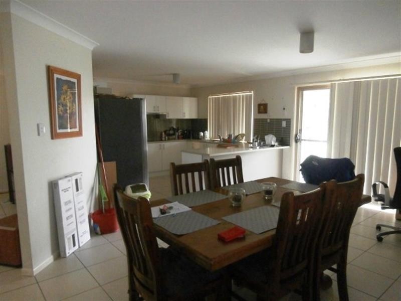 10 Fawcett St, Kingston QLD 4114