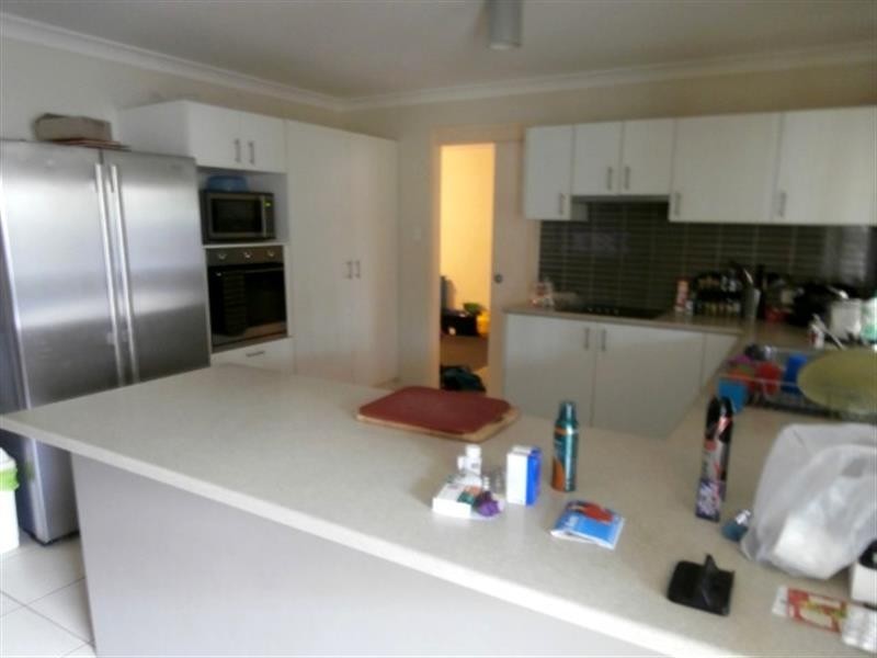 10 Fawcett St, Kingston QLD 4114