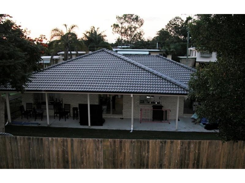 10 Fawcett St, Kingston QLD 4114