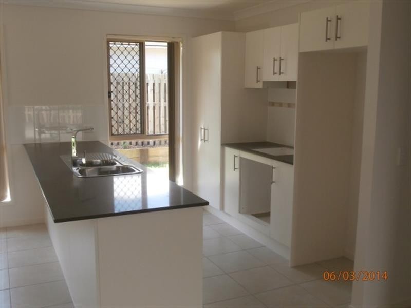 16 Breezeway Dr, Bahrs Scrub QLD 4207