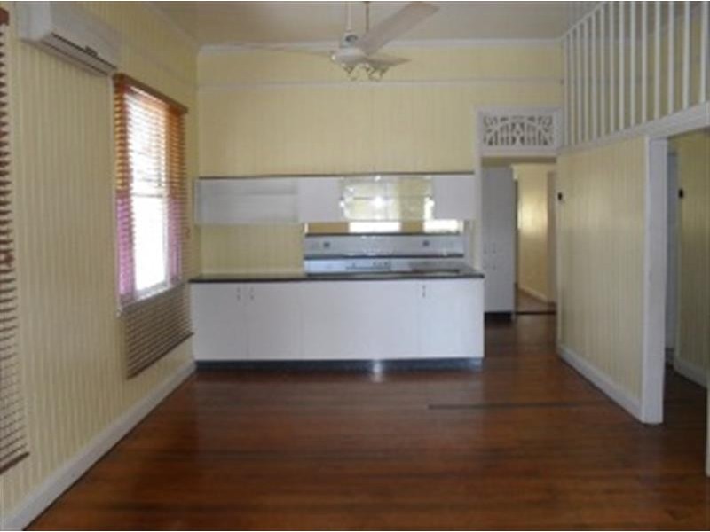 36 Rossiter St, Morningside QLD 4170