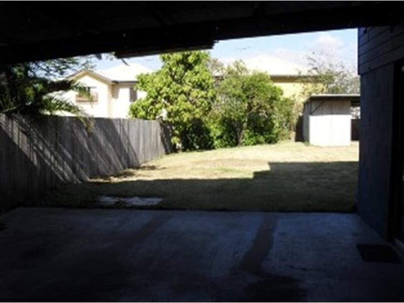 36 Rossiter St, Morningside QLD 4170